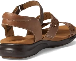 Women Clarks Women's Kitly Way