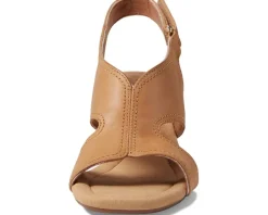 Women Clarks Women's Kyarra Aster