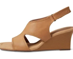 Women Clarks Women's Kyarra Aster