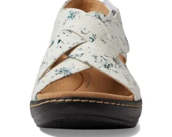 Women Clarks Women's Merliah Echo