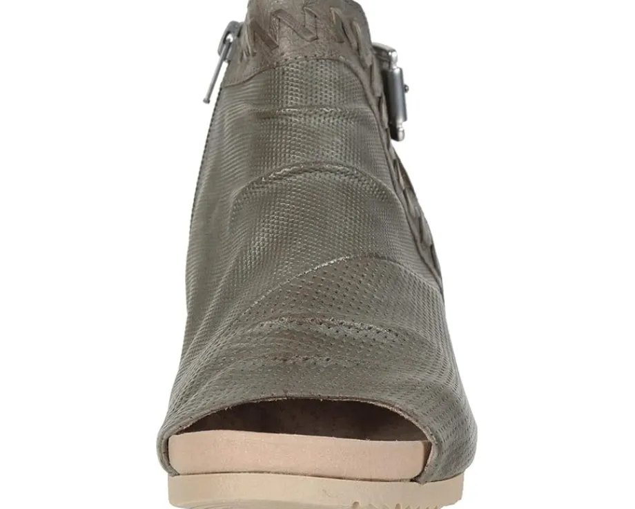 Earth Women's Bonaire Sale