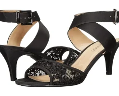 Women J. Renee Women's Soncino