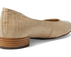 Women Marc Joseph New York Women's Crosby Flat