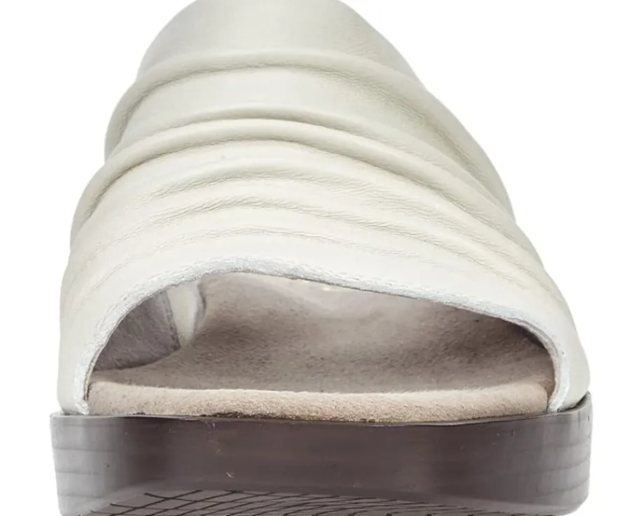 Munro Women's Kala Hot