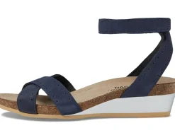 Women Naot Women's Wand