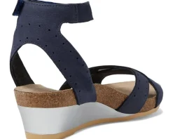 Women Naot Women's Wand