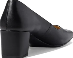 Women Naturalizer Women's Karina