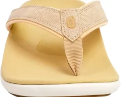 Women Revitalign Women's Yumi Metallic Sandal