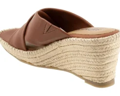 SoftWalk Women's Hastings Best
