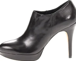 Vince Camuto Women's Elvin Discount