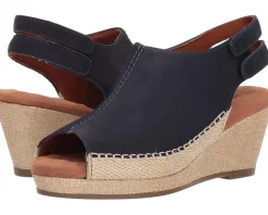 Women Walking Cradles Women's Anikka