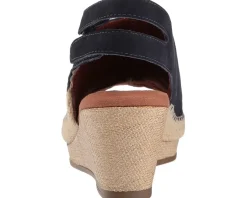 Women Walking Cradles Women's Anikka