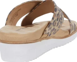 Women Walking Cradles Women's Hudson