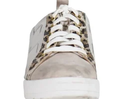 Women Diba True Yuli Ana