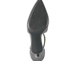 Women Bandolino Zeffer Pump