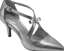 Women Bandolino Zeffer Pump